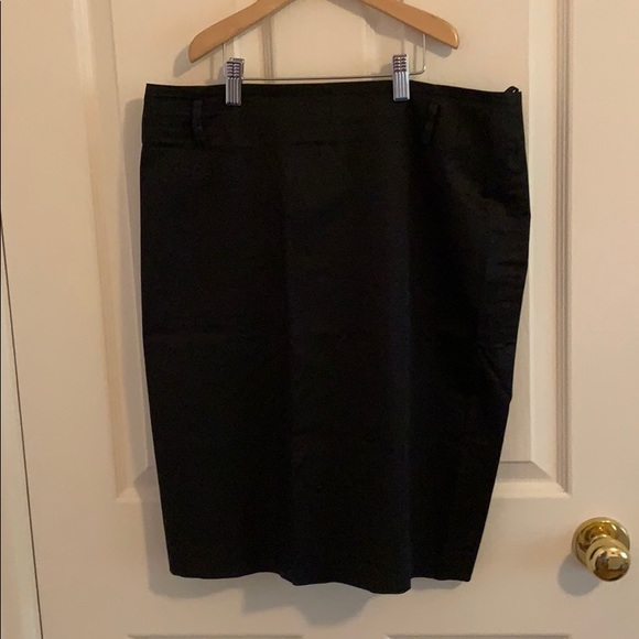 Pink tartan skirt - Picture 1 of 2